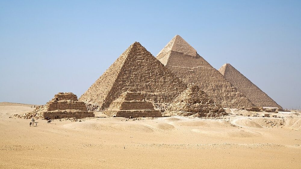 pyramidy